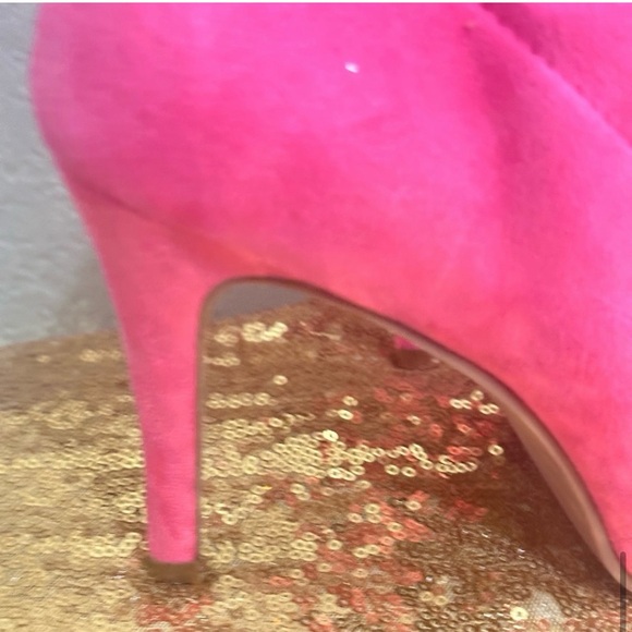Hot Pink Bootie side zipper 5in heel size 8 wide - Picture 5 of 7